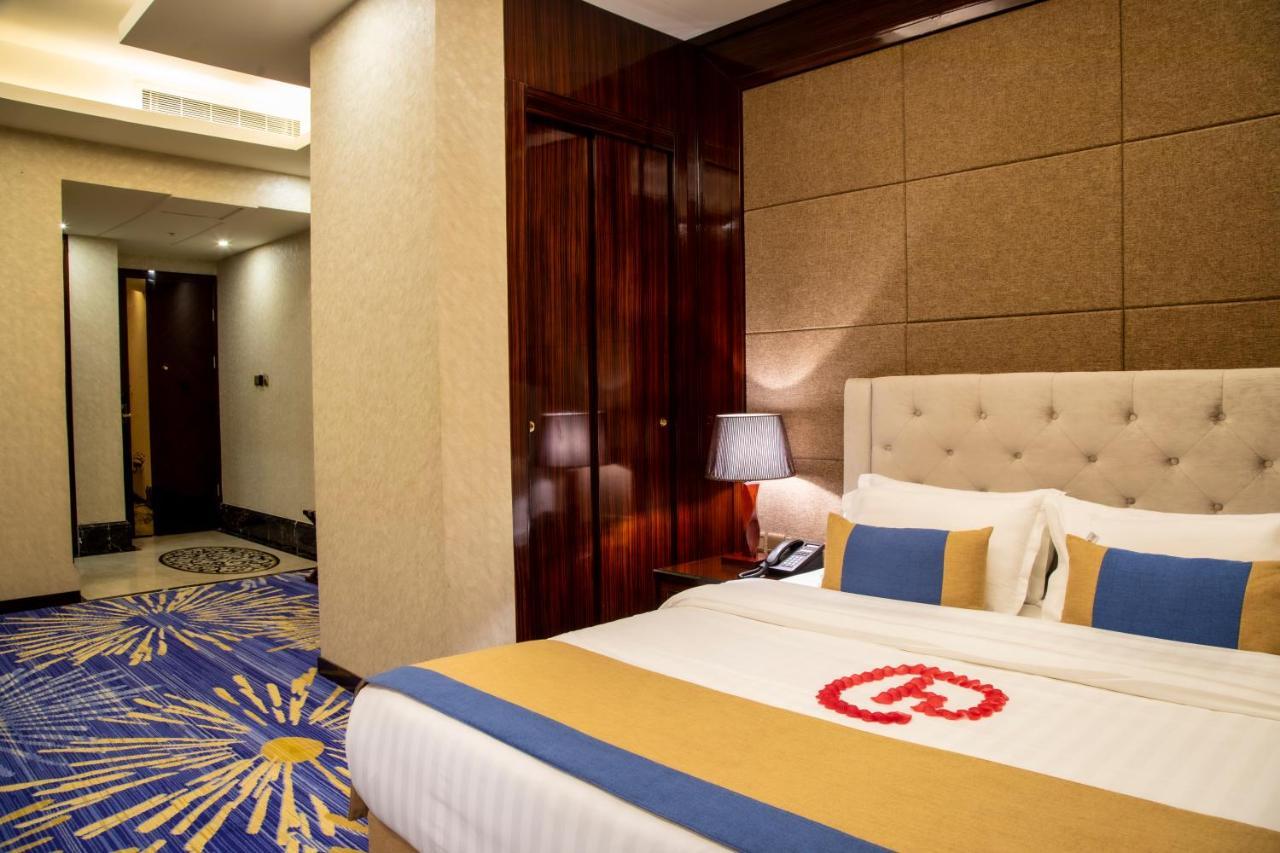 فندق هوليداي الخليج الرياض - Holiday Al Khaleej Hotel Экстерьер фото
