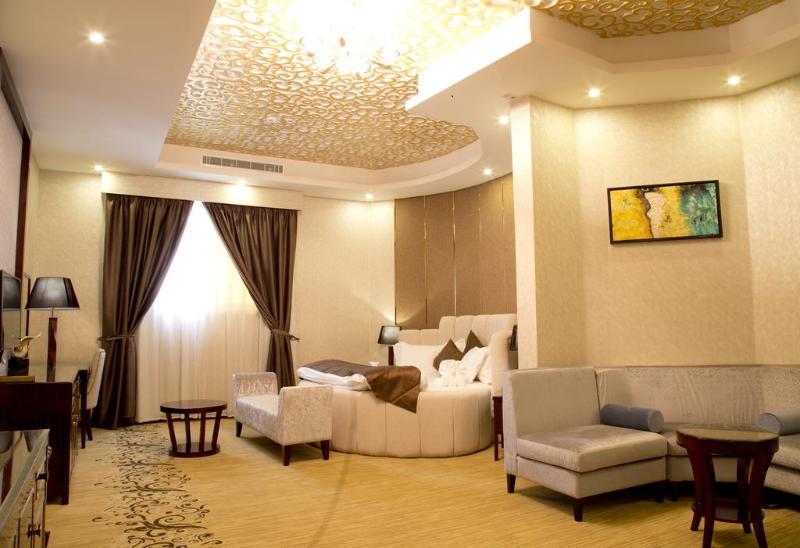 فندق هوليداي الخليج الرياض - Holiday Al Khaleej Hotel Экстерьер фото